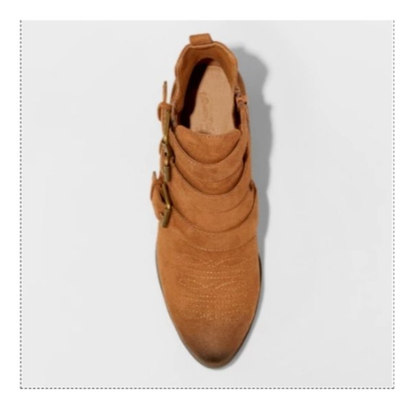 CLOSING SALE Universal Thread Kelsey Booties - Picture 2 of 8